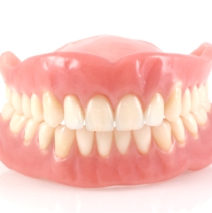 Set of premium dentures